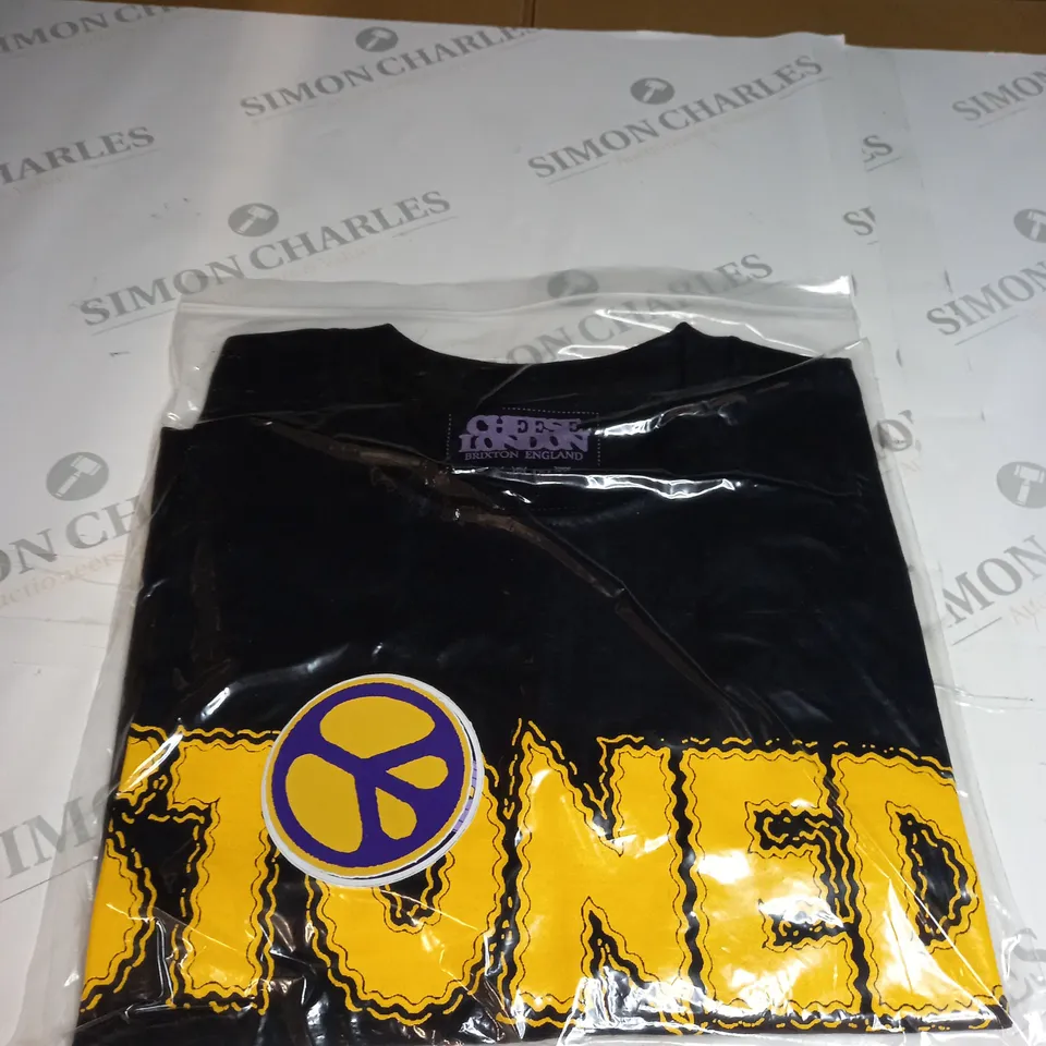 CHEESE ONION LONDON BLACK T-SHIRT  SIZE L 