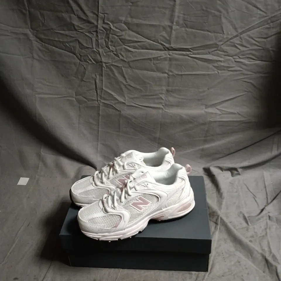 NEW BALANCE U530CSA WHITE/PINK SNEAKERS – UK 5.5 (EU 38) – BOXED