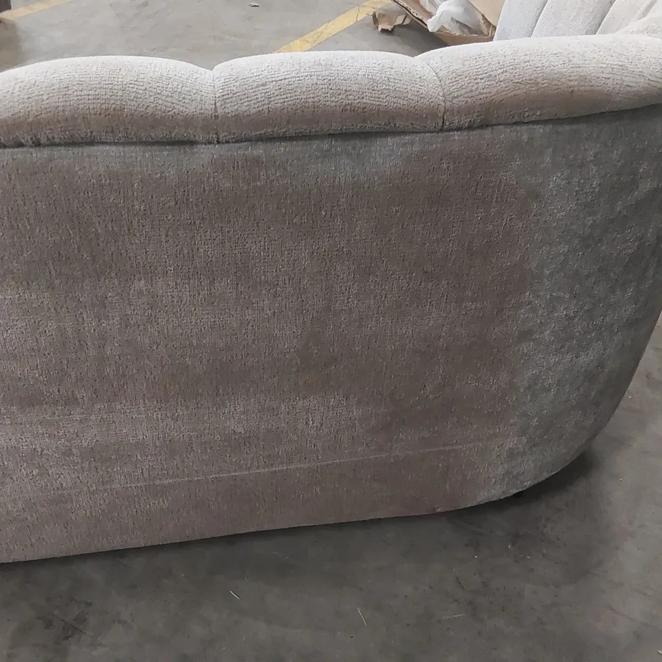 QUALITY DESIGNER GUILD FABRIC UPHOLSTERED 4 SEATER SOFA