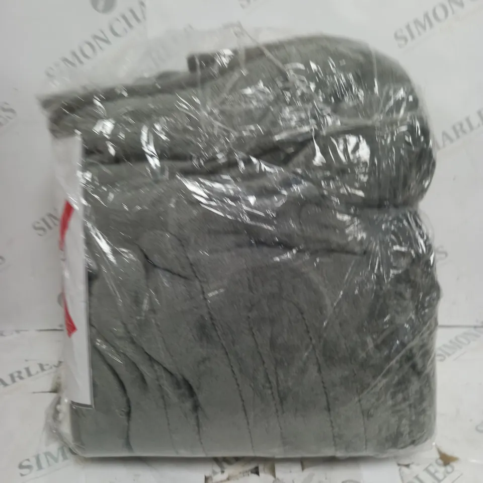 BOXED COZEE HOME OVERSIZED HEATED WRAP IN SILVER/GREY