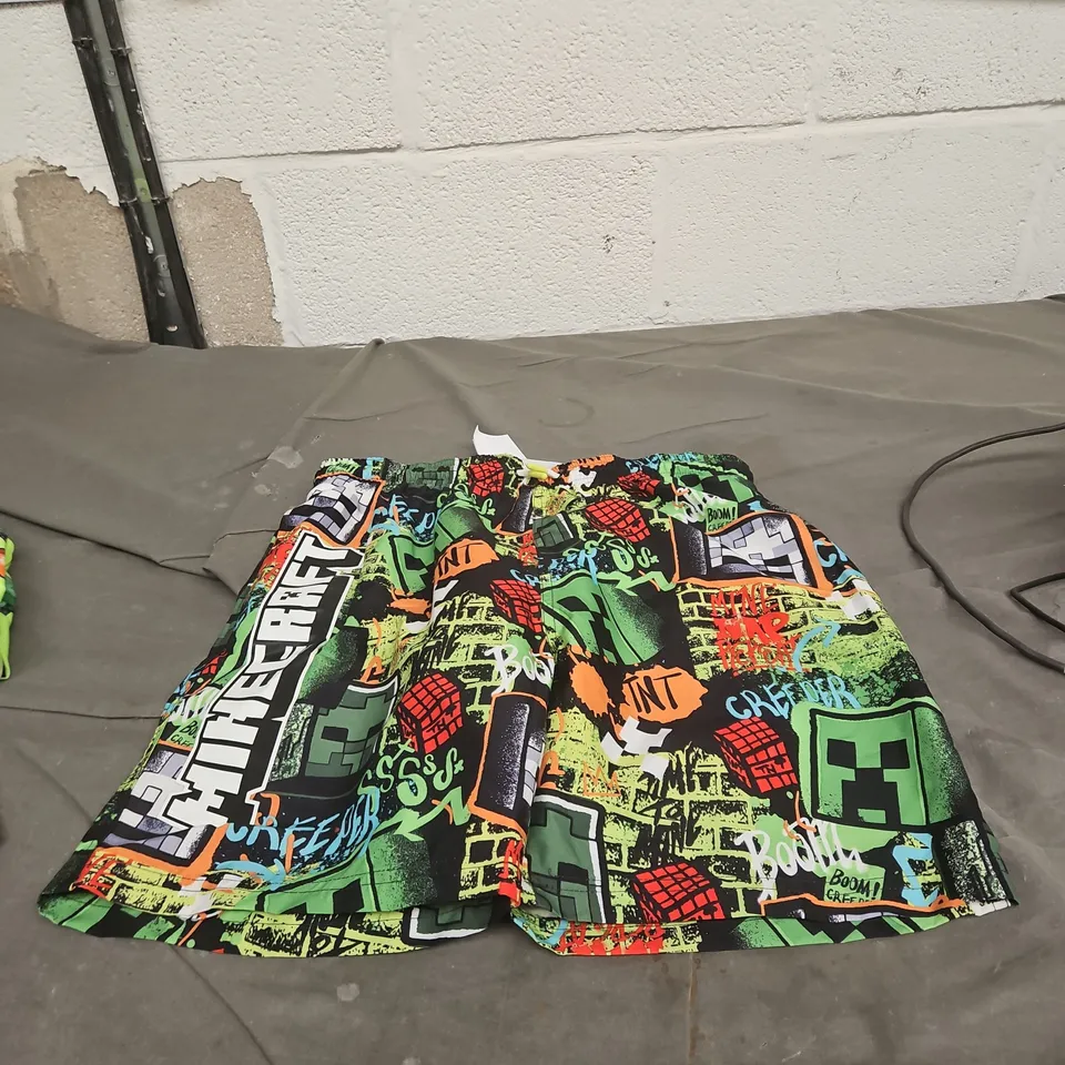 2 PAIRS OF MINECRAFT SHORTS WITH CARRY BAG - SIZE 14-15YRS 