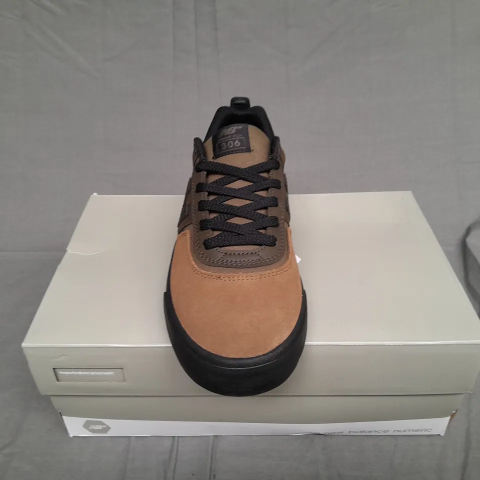 BOXED PAIR OF NEW BALANCE JAMIE FOY 306 IN BROWN/GREEN/BLACK SIZE UK 9