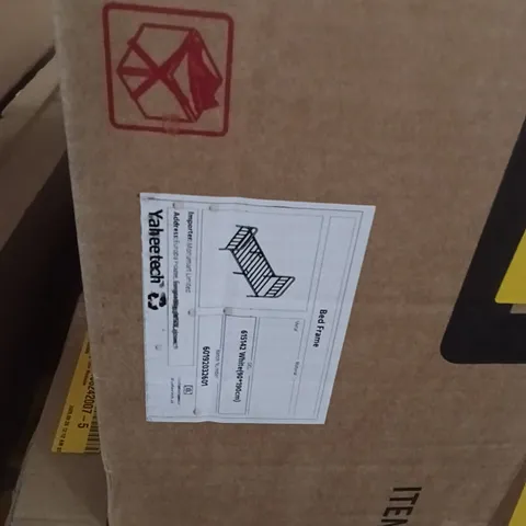 BOXED YAHEETECH BEDFRAME WHITE 