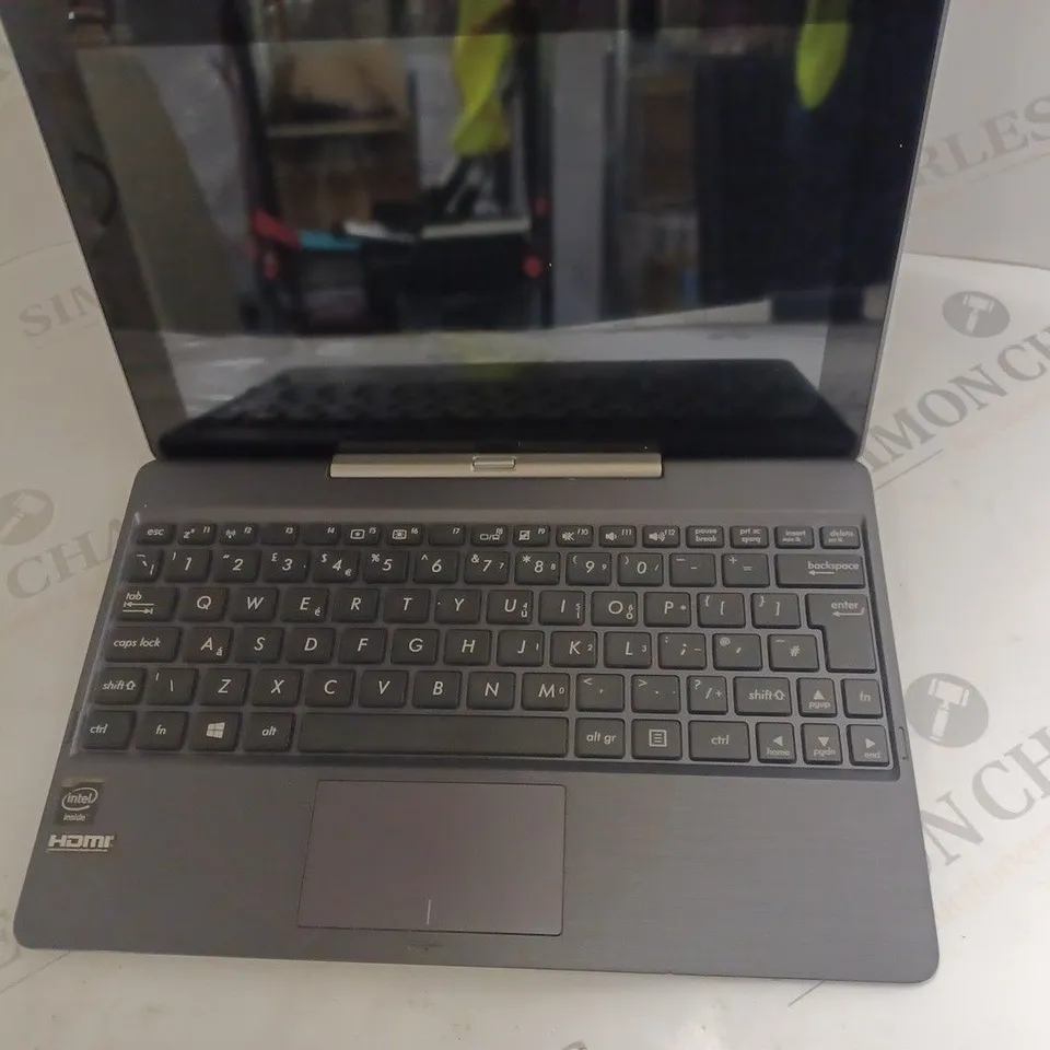ASUS TABLET WITH DETACHABLE KEYBOARD