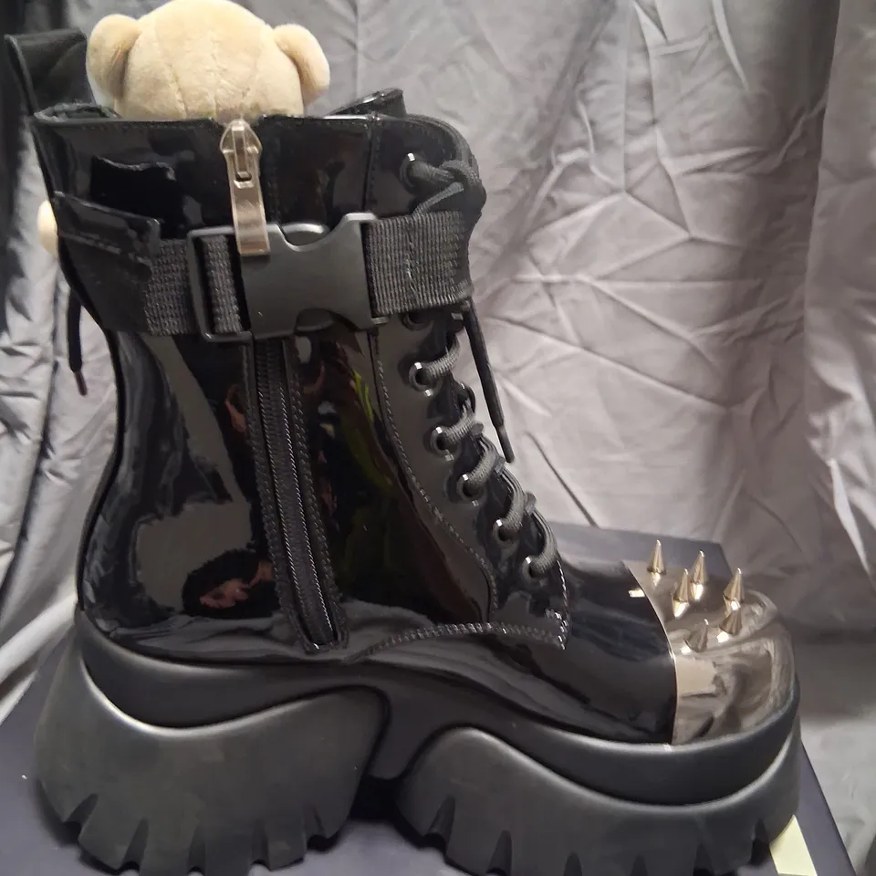BRAND NEW BOXED RICHARD O'BRIEN'S ROCKY HORROR SHOW X KOI EDDIE'S TEDDY PLATFORM SPIKED BOOTS BLACK SIZE 3