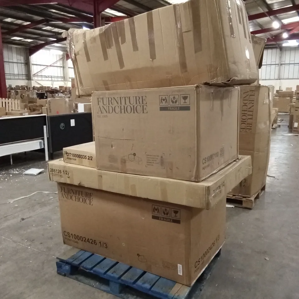 PALLET OF DESIGNER, SOFA, SOFA PARTS AND FURNITURE PARTS 