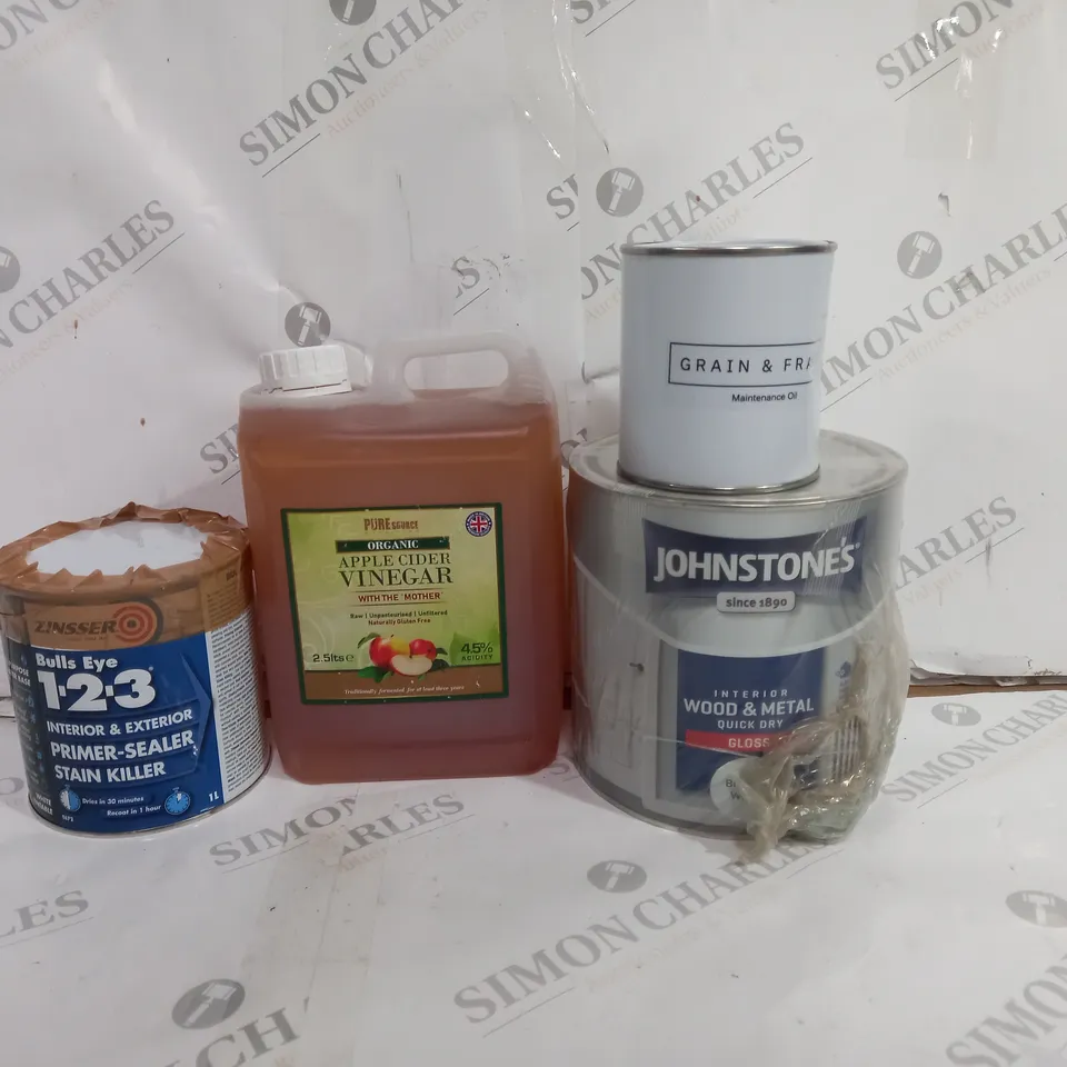 BOX OF APPROX 4 ASSORTED LIQUIDS TO INCLUDE - GRAIN & FRAME MAINTENANCE OIL - APPLE CIDER VINEGAR - JOHNSTONES WOOD & METAL GLOSS ECT