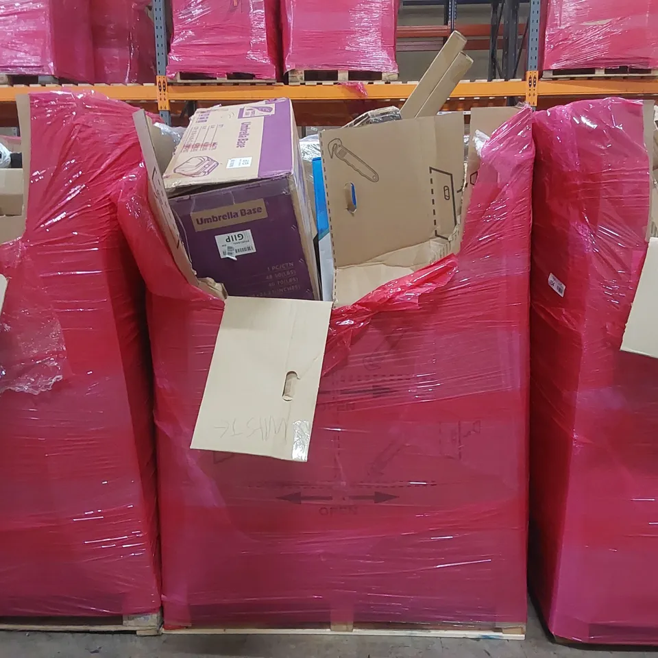 PALLET OF ASSORTED ITEMS INCLUDING: TEENZA STEP LADDERS, ADJUSTABLE BADMINTON NET, THERMOSTATIC SHOWER MIXER, UMBRELLA BASE ECT