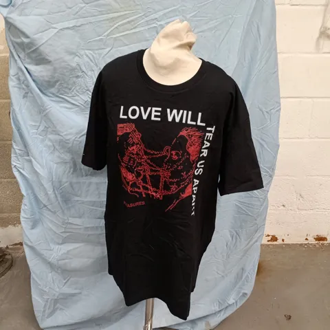 CARIBBEAN SEAL BLACK T-SHIRT – 'LOVE WILL TEAR US APART' GRAPHIC – UK SIZE L