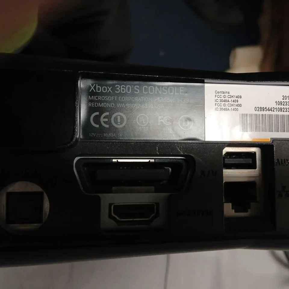 MICROSOFT XBOX 360 CONSOLE (ORIGINAL MODEL)