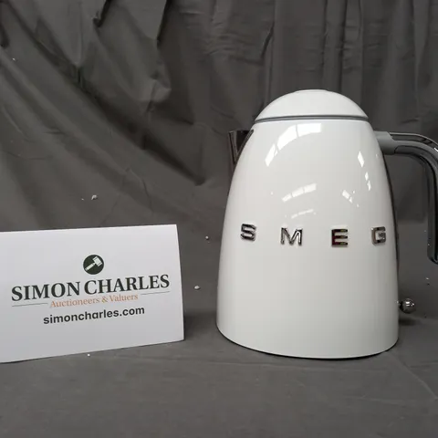 BOXED SMEG KETTLE KLF03WHUK IN WHITE