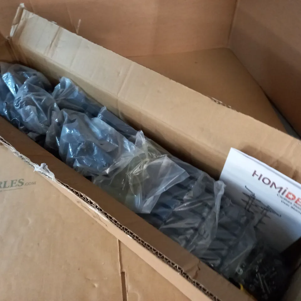 BOXED HOMIDEC CLOTHES HANGER