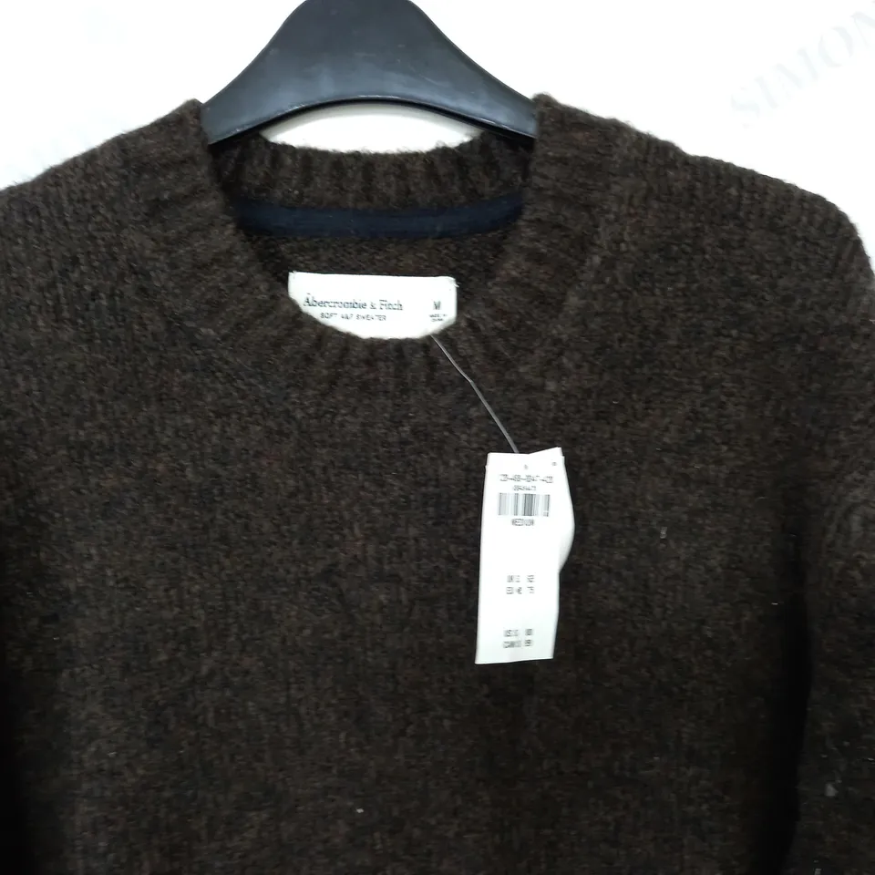 ABERCROMBIE & FITCH SOFT SWEATER IN BROWN - M