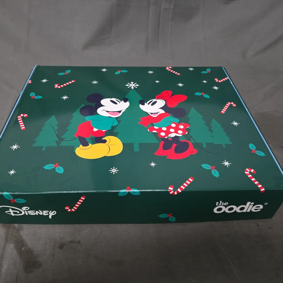 SEALED OODIE OVERSIZED HOODED BLANKET - MICKEY AND MINI