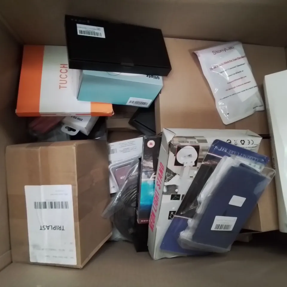 BOX CONTAINING LARGE AMOUNT OF BOXED ELECTRICAL ITEMS TO INCLUDE: HEADPHONES, MEMORY CARDS, PACKS OF AAA BATTERIES, KIDS BINOCULARS AND LOTS MORE