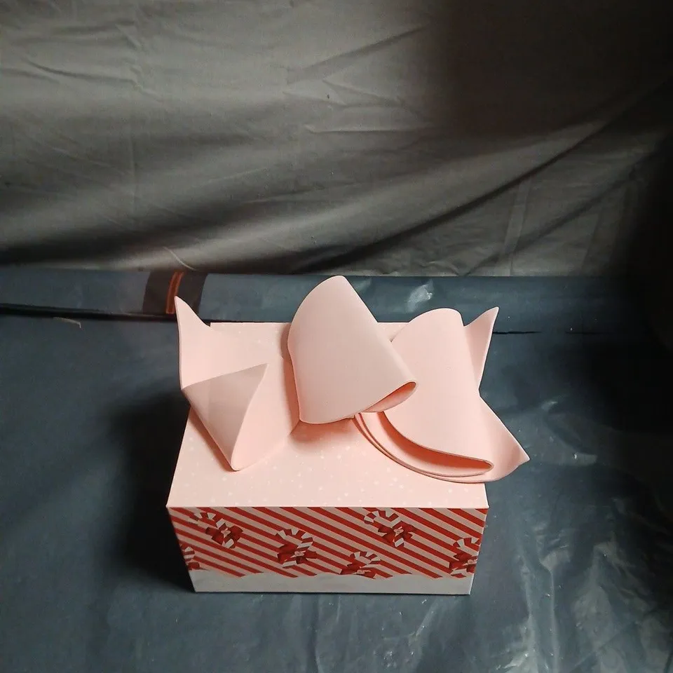 PINK GIFT BOX SET WITH BOW – CONTENTS IN PINK PACKAGING