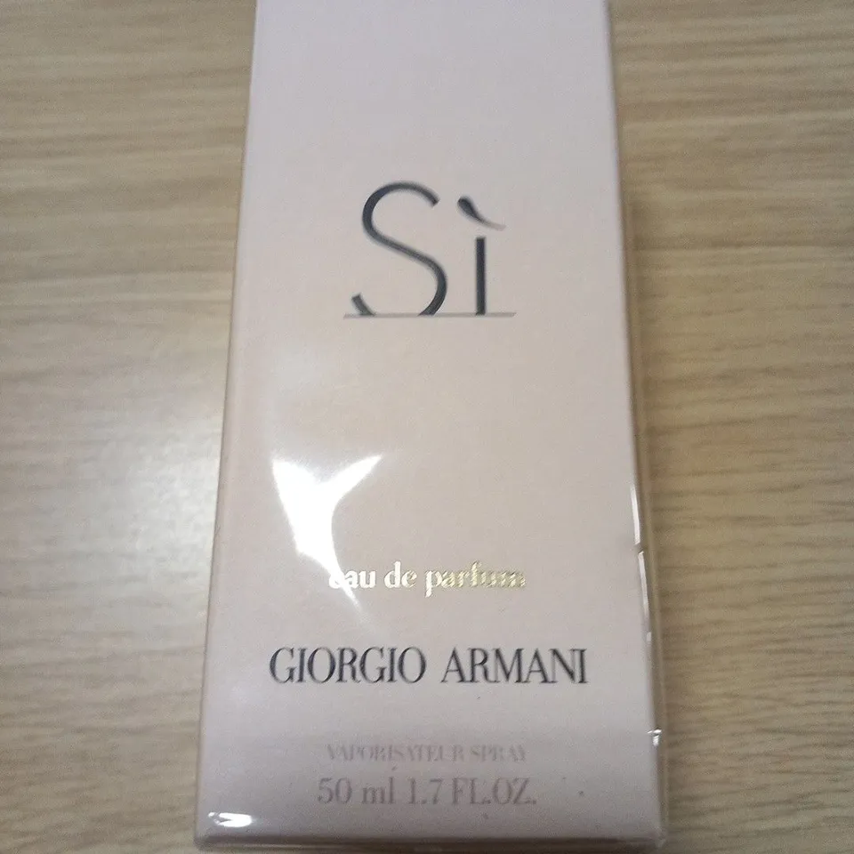 BOXED AND SEALED ARMANI SI EAU DE PARFUM 50ML