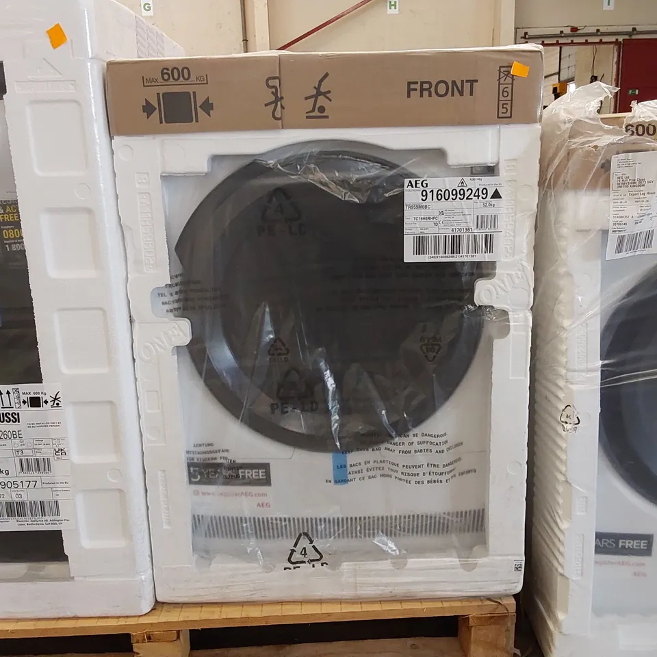 AEG 9000 ABSOLUTECARE® PLUS 9KG HEAT PUMP TUMBLE DRYER Model TR959M6BC RRP £1084