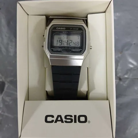 CASIO RETRO BLACK DIGITAL DIAL STRAP WATCH