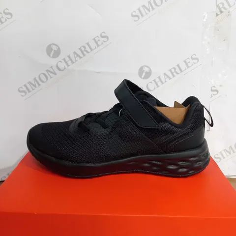 BOXED NIKE KIDS' REVOLUTION 6 SHOES, BLACK - SIZE 1.5