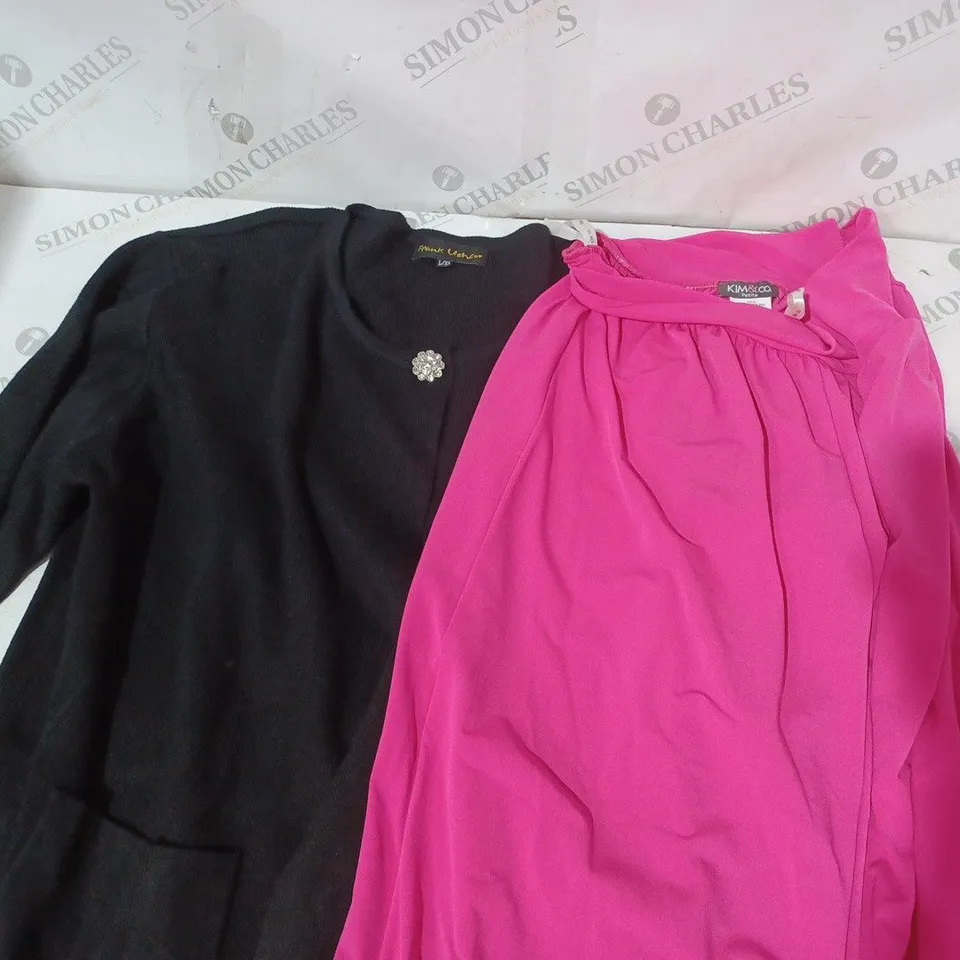 BOX OF APPROX 30 ASSORTED CLOTHING ITEMS TO INCLUDE KIM&CO, FRANK USHER, ETC