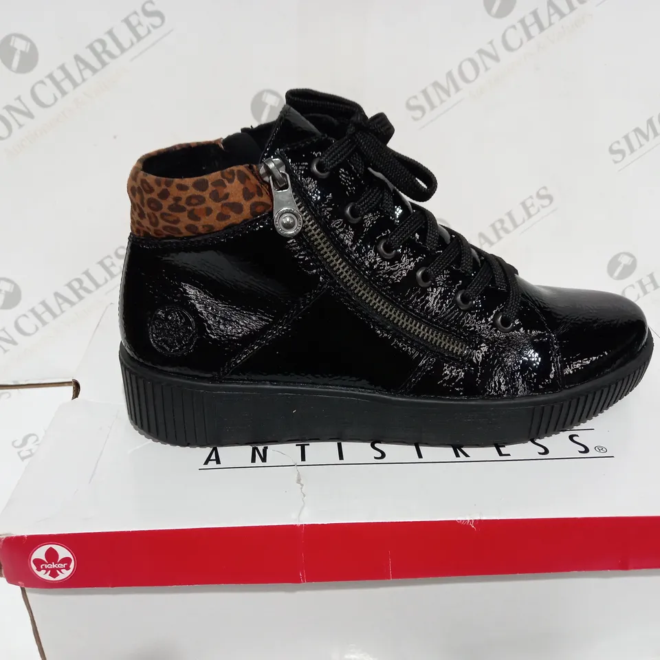 BOXED PAIR OF RIEKER HI TOP TRAINERS WITH CUFF IN BLACK UK SIZE 6.5
