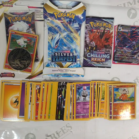 LOT OF ASSORTED COLLECTIBLE POKΓMON TRADING CARDS