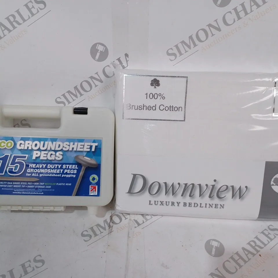 BOX OF APPROXIMATELY 20 ASSORTED HOUSEHOLD ITEMS TO INCLUDE DOWNVIEW STANDARD PILLOWCASE, ECO GROUNDSHEET PEGS, ETC