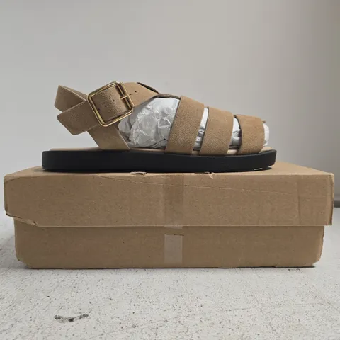 BOXED PAIR OF JD WILLIAMS OPEN TOE SANDALS IN LIGHT TAUPE SIZE 5