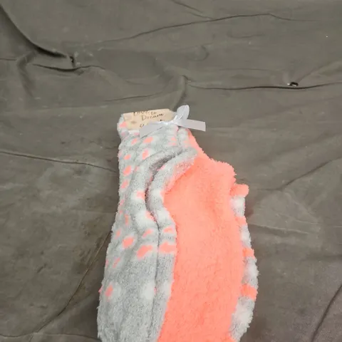 LOVE TO DREAM 4 PACK COSY SOCKS – ONE SIZE