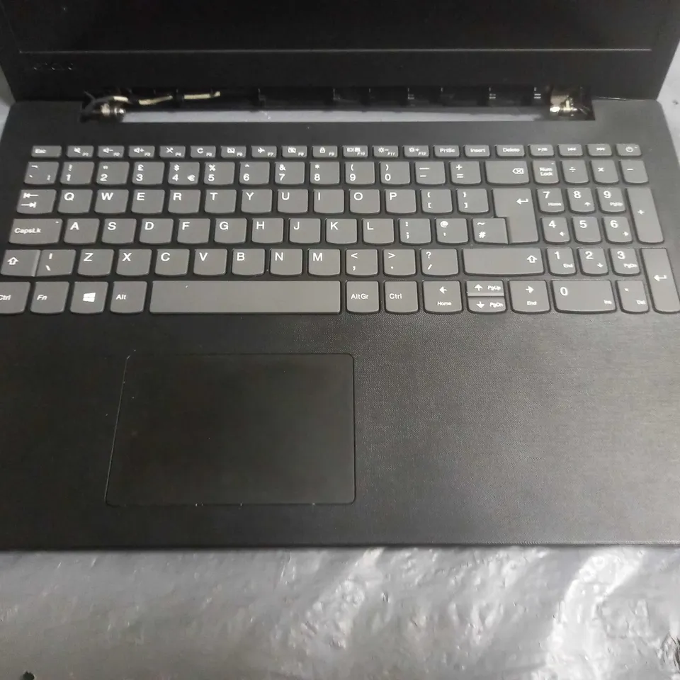 LENOVO AMD A6 LAPTOP - V145-15AST 