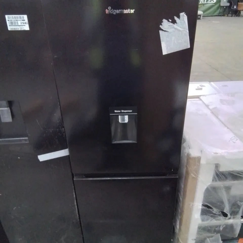 SWAN 55CM WIDE NO FROST FRIDGE FREEZER WITH WATER DISPENSER