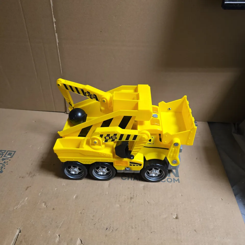 YELLOW PLASTIC TOY CRANE TRUCK