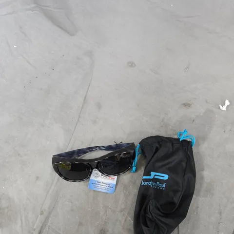 BOX OF APPROXIMATELY 15 ASSORTED ITEMS TO INCLUDE: JONATHAN PAUL SUNGLASSES