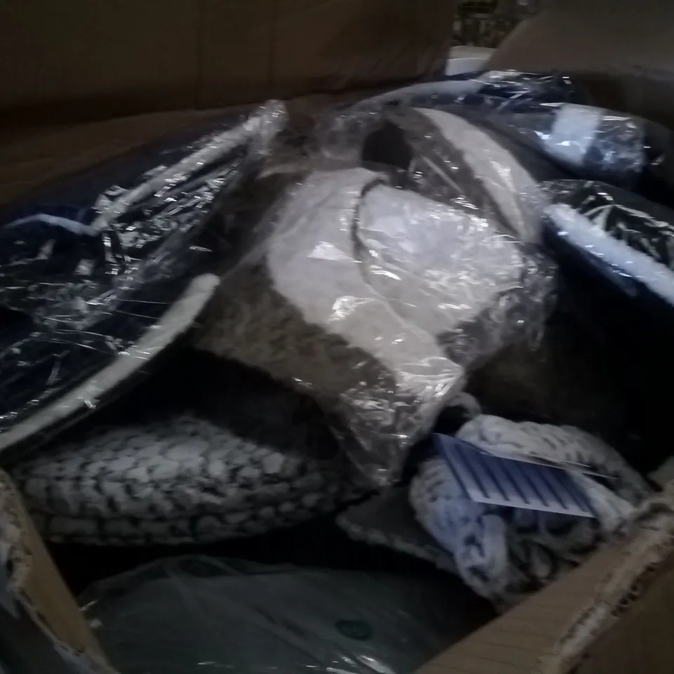 PALLET OF 2 BOXES CONTAINING ASSORTED TRIXIE PET SUPPLIES INCLUDING DOG CONE, PET BEDS, GRASS HOUSE, BAR FOR DOGS, STRATEGY GAME 