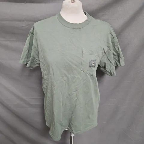 CARHARTT POCKET TEE IN GREEN SIZE S