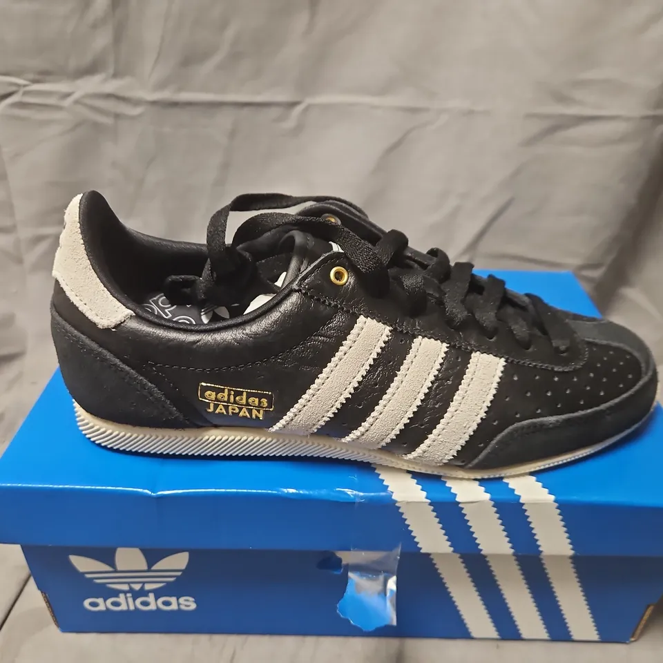 BOXED ADIDAS JAPAN WOMEN'S SNEAKERS BLACK/WHITE – UK 5 (US 6.5)