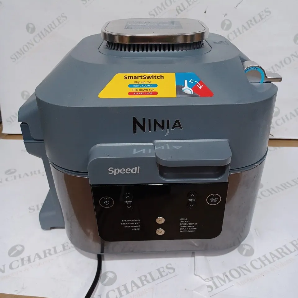 BOXED NINJA SPEEDI 10-IN-1 5.7L RAPID-COOKER & AIR FRYER