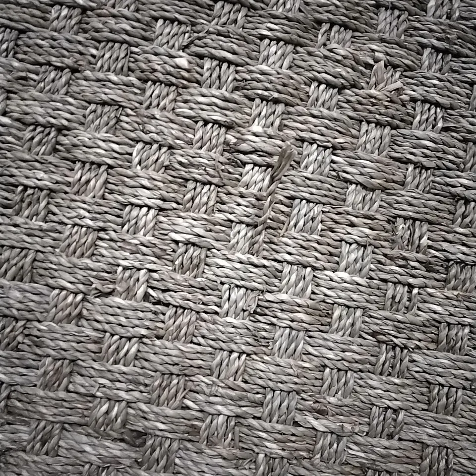 DELAPENA NATURAL/BIEGE RUG APPROXIMATELY 180X125CM 