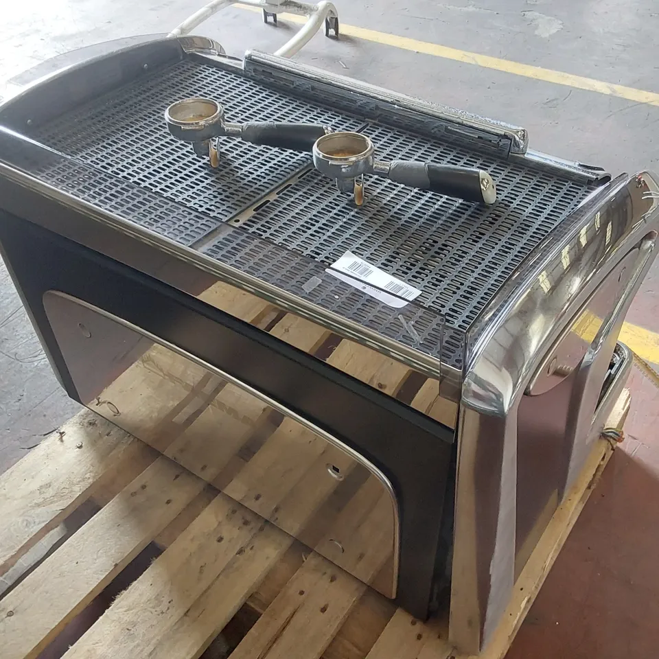FAEMA EMBLEMA 2 GROUP COMMERCIAL COFFEE ESPRESSO MACHINE 