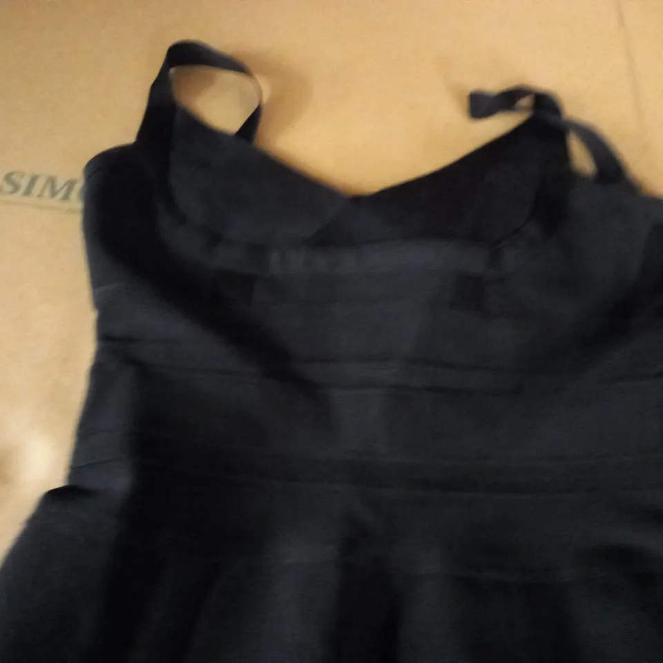 HOUSE OF LONDON BLACK BANDAGE DRESS - M