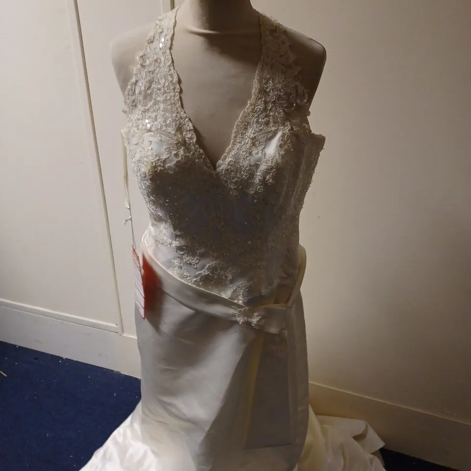 ROSETTA NICOLINI IVORY FLORAL PATTERN SEQUIN WEDDING DRESS SIZE 12