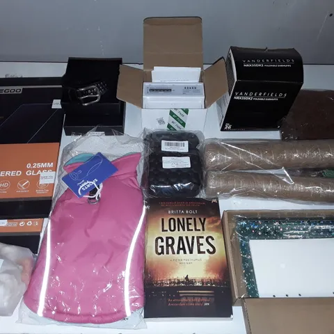 LARGE QUANTITY OF ASSORTED HOUSEHOLD ITEMS TO INCLUDE IPAD PRO 12.9" SCREEN PROTECTORS, FOLDABLE EARMUFFS, FACE MASKS AND BOXED BELT