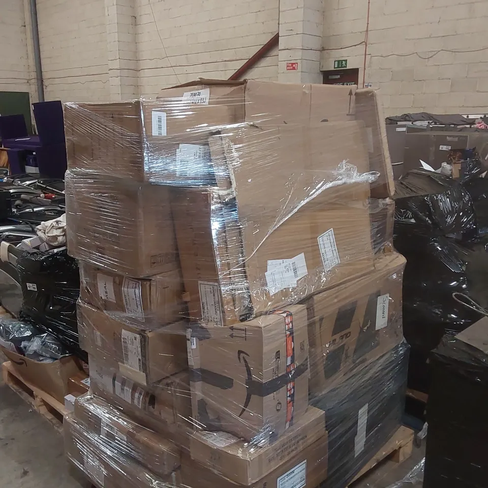 PALLET CONTAINING A LARGE QUANTITY OF ASSORTED ITEMS INCLUDING: HILAND BIKE, STITCH CHILDREN'S BIKES, CONSOLE TABLE, RUBBISH BIN ECT