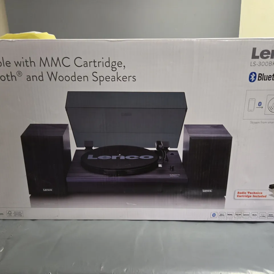 LENCO TURNTABLE WITH MMC CARTRIDGE, BLUETOOTH AND WOODEN SPEAKERS