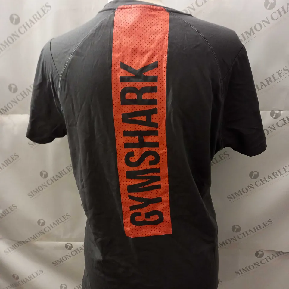 GYMSHARK TRAINING SHIRT SIZE L