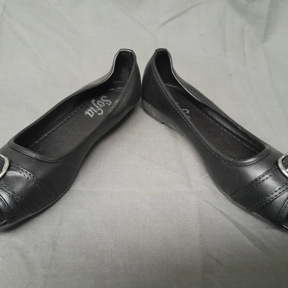 BOXED PAIR OF SOFIA PEEP TOE SLIP-ON SHOES IN BLACK EU SIZE 38