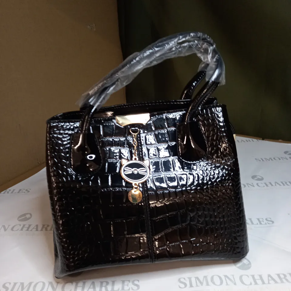BLACK UNBRANDED LEATHER HANDBAG 