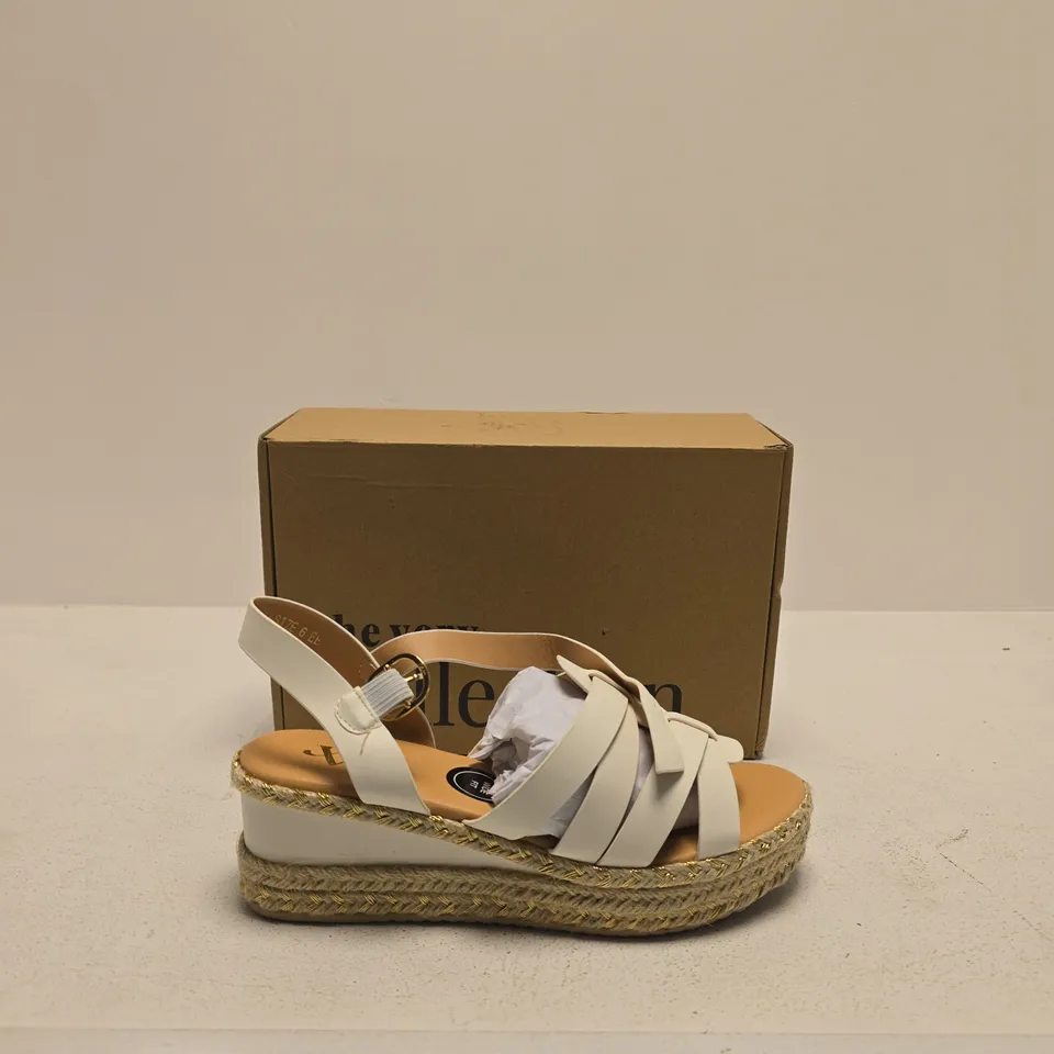WOMEN'S WHITE ESPADRILLE WEDGE SANDALS – THE VERY COLLECTION SIZE UK 6