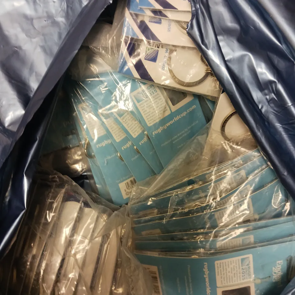 APPROXIMATELY 70 RUGBY WORLD CUP VINTAGE COLLECTIBLE KEYRINGS 